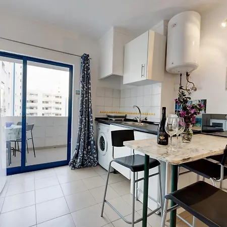 Ellen House Apartment